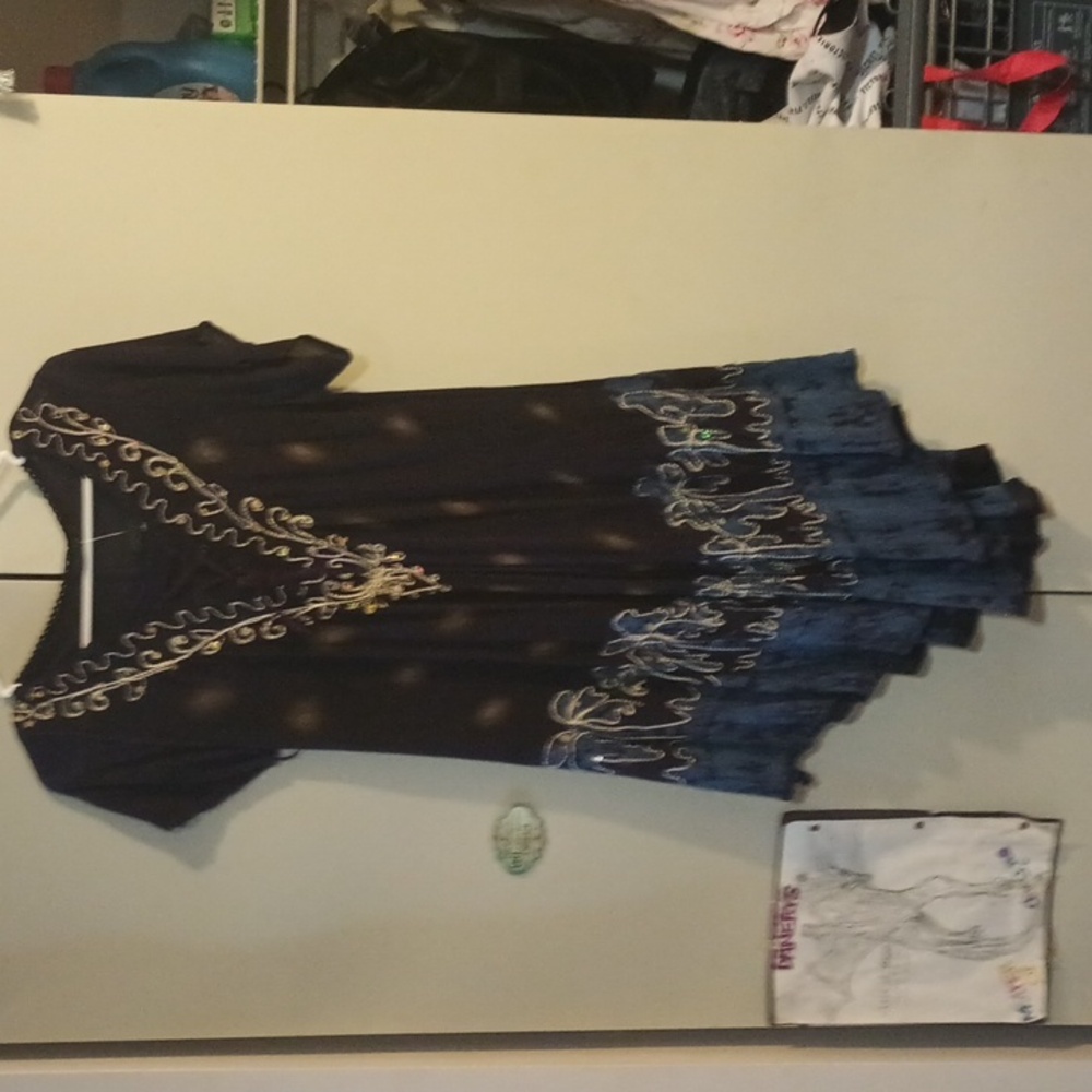 Blue and gold mini dress for summer, it's beautiful. With tags still on it, xl